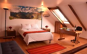 Los Aticos B&B